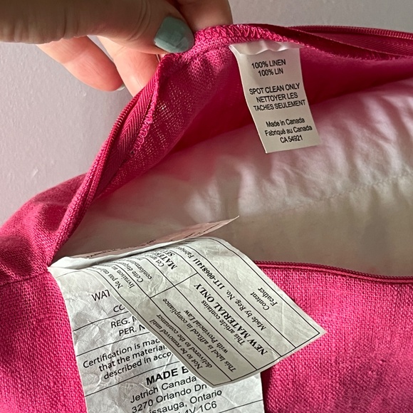 100% linen accent pillow, throw pillow, bright pink, 18 x 18 in, The Bay. - Picture 10 of 16